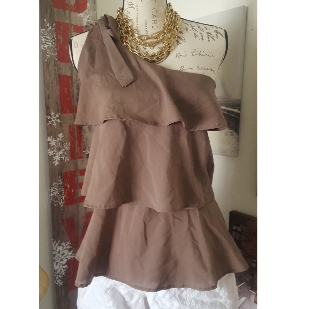 Ruffled Blouse 🛍